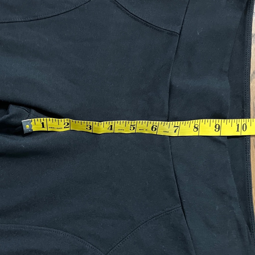 VICINITY BRAND BLACK LEGGINGS 
SIZE MEDIUM - Picture 7 of 10